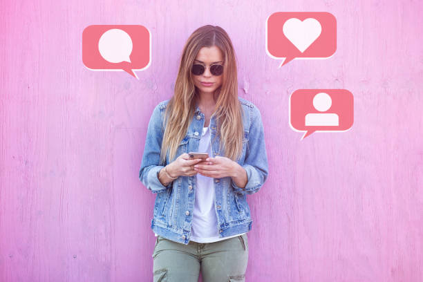 Entdecke das Essen auf dem Markt bei Nacht